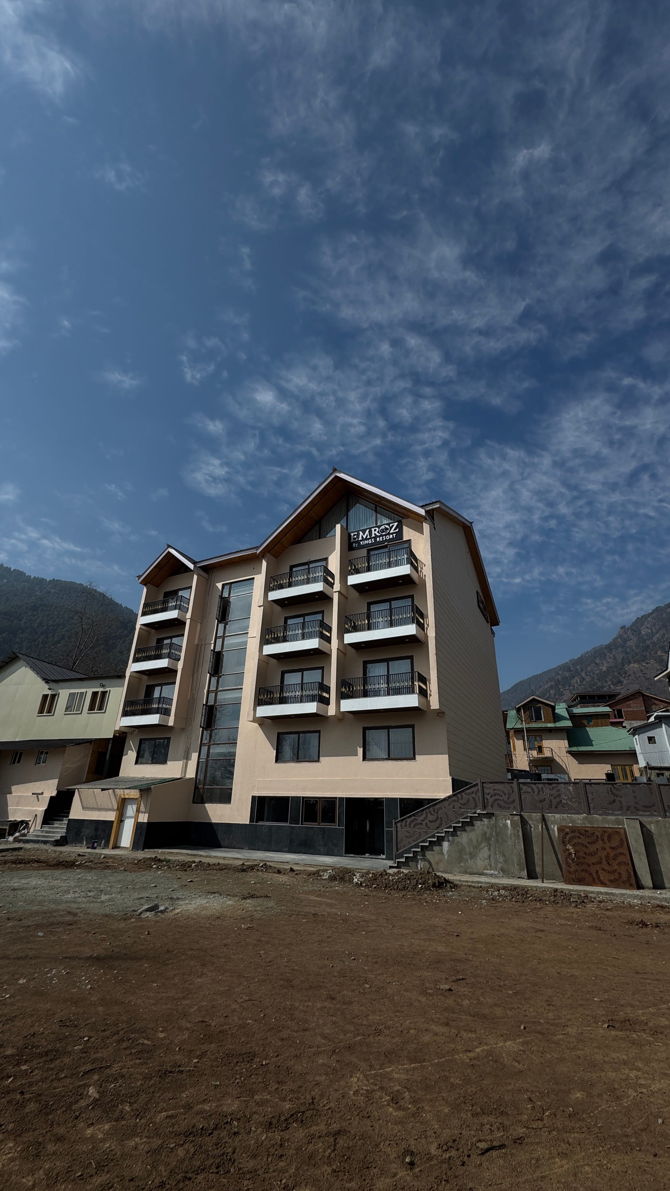 Emroz by Kings Resort exterior with mountain backdrop in Pahalgam, Kashmir